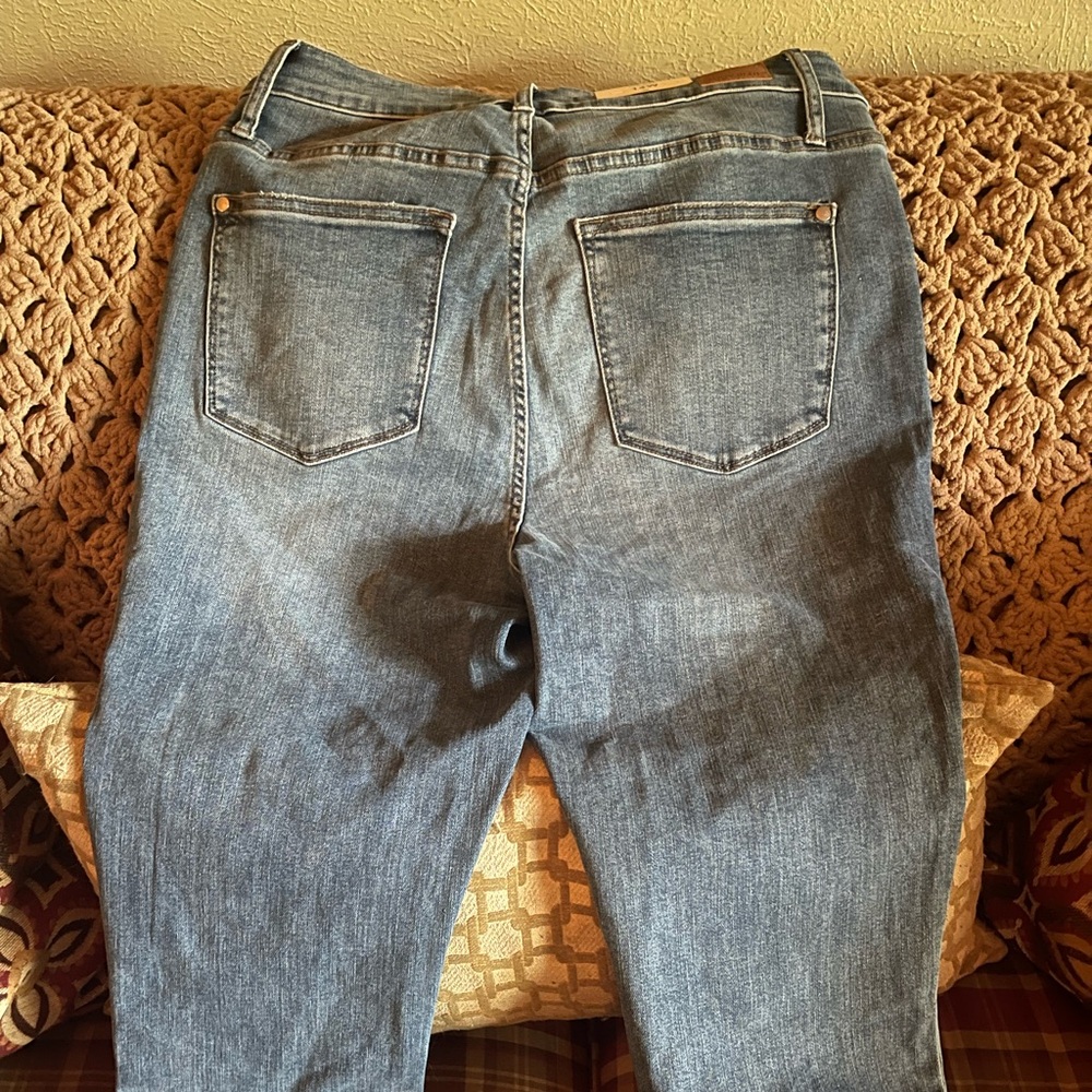 Judy Blue Skinny fit Capri sz14